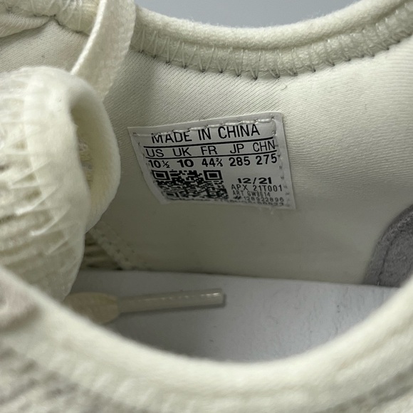 Y-3 Adidas Ajatu Run Sneakers White Grey Men’s 10.5 $350 main image 7